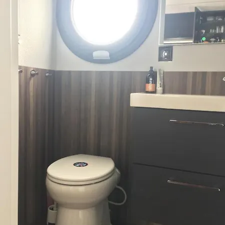 Houseboat Unique Stay, Hattem/zwolle דירה